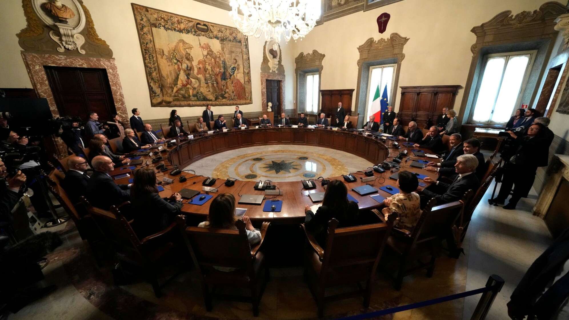 Italiens Kabinett berät über Lampedusa