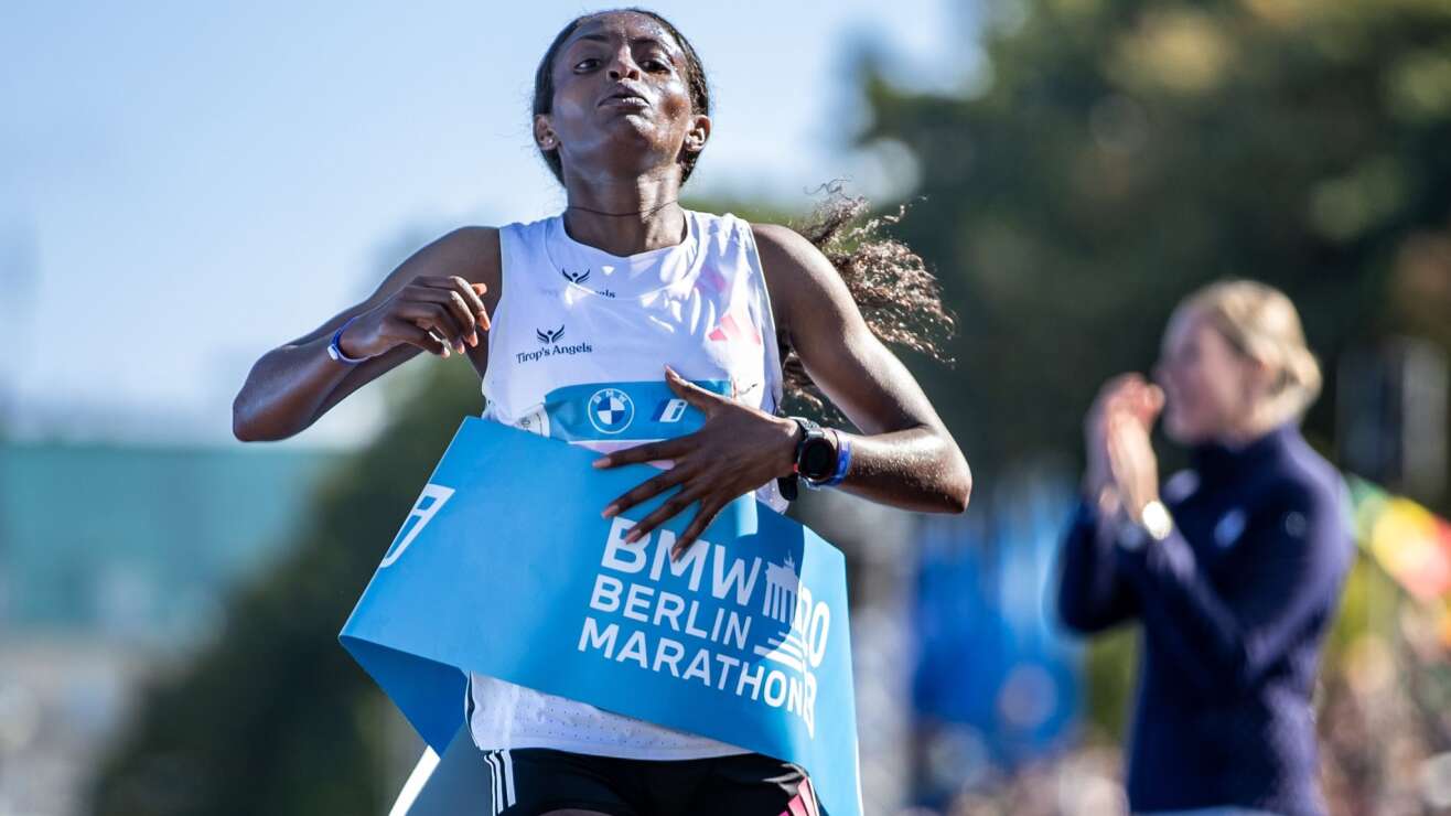 Äthiopierin Assefa stürmt zu Marathon-Weltrekord in Berlin