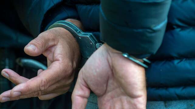 Seniorin mit Messer verletzt: Lebensgefährte festgenommen