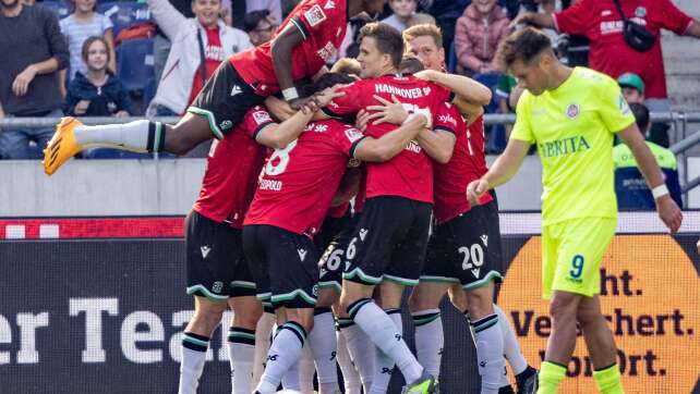 Hannover 96 auf Erfolgskurs, KSC und Braunschweig verlieren