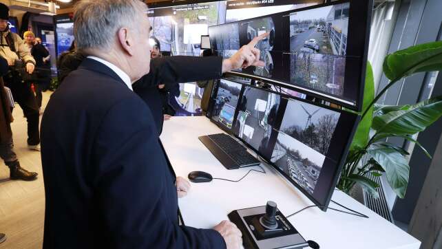 Mobile Videobeobachtungsanlagen für NRW-Polizei vorgestellt