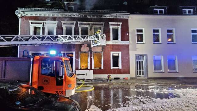 Explosion in Essen: Frau rettet sich mit Sprung aus Fenster