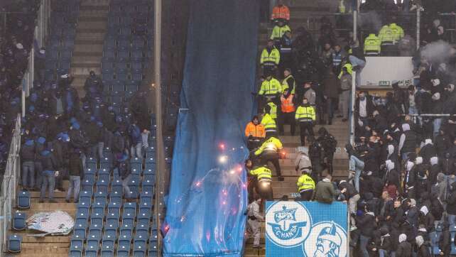 Partie zwischen Rostock und Schalke unterbrochen
