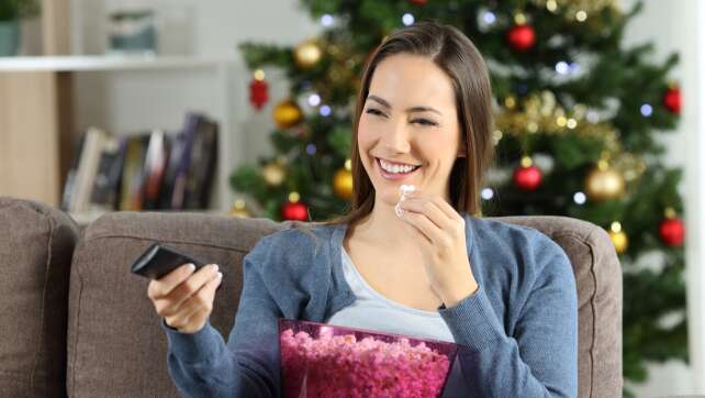 Drei Haselnüsse für Aschenbrödel, Kevin allein zu Haus und Co.: Darum schauen Erwachsene gerne Weihnachtsfilme