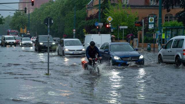 Schauer und Starkregen in Teilen Deutschlands erwartet