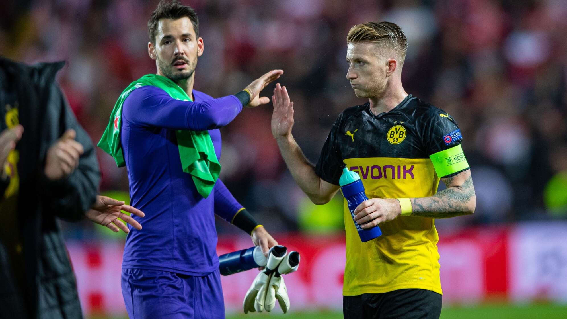 Roman Bürki und Marco Reus