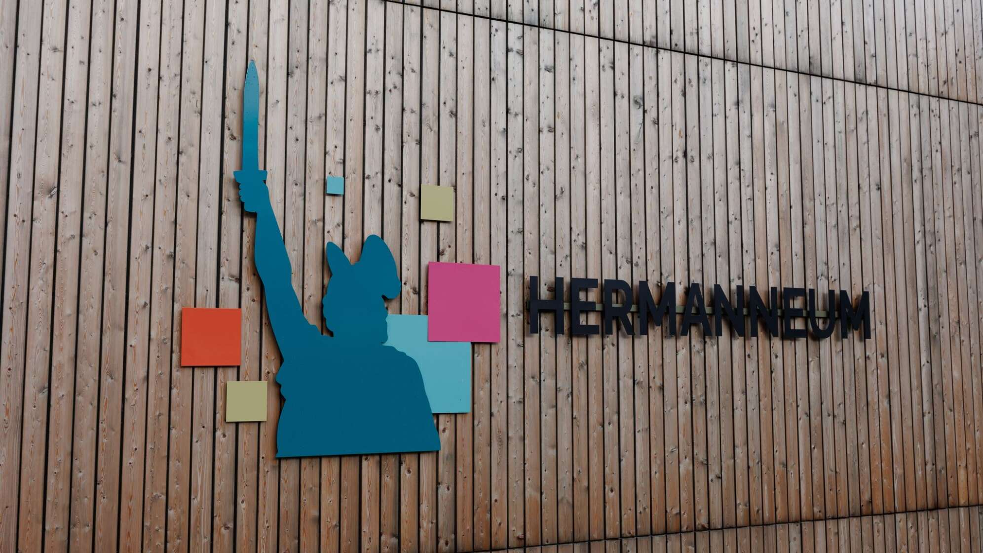 Ministerpräsident Hendrik Wüst besucht Hermanneum