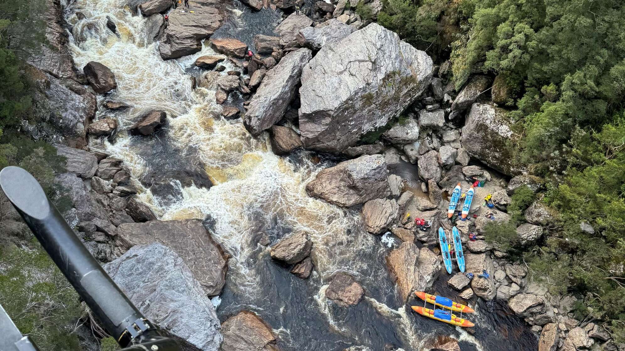 Kajakfahrer aus Wildwasser gerettet
