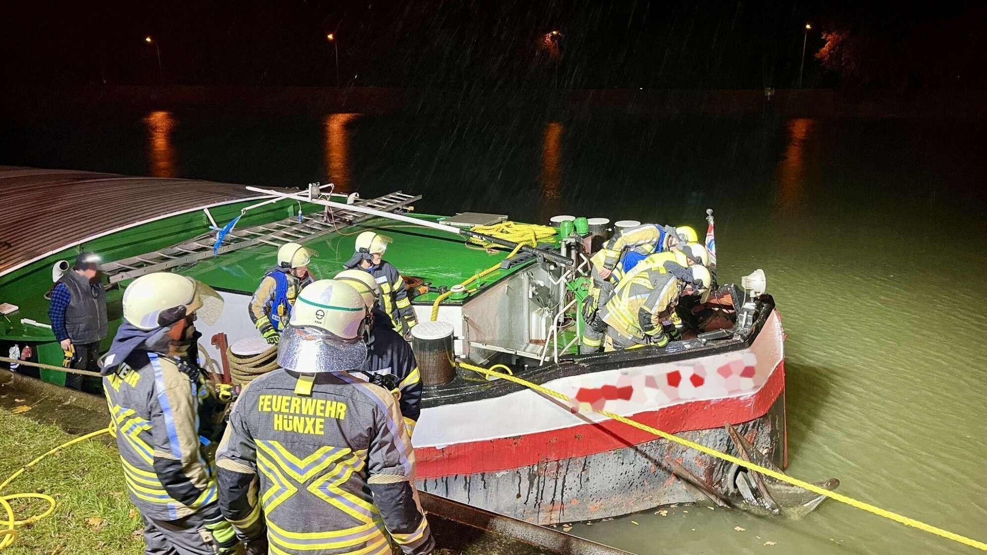 Schiffe kollidieren auf Wesel-Datteln-Kanal