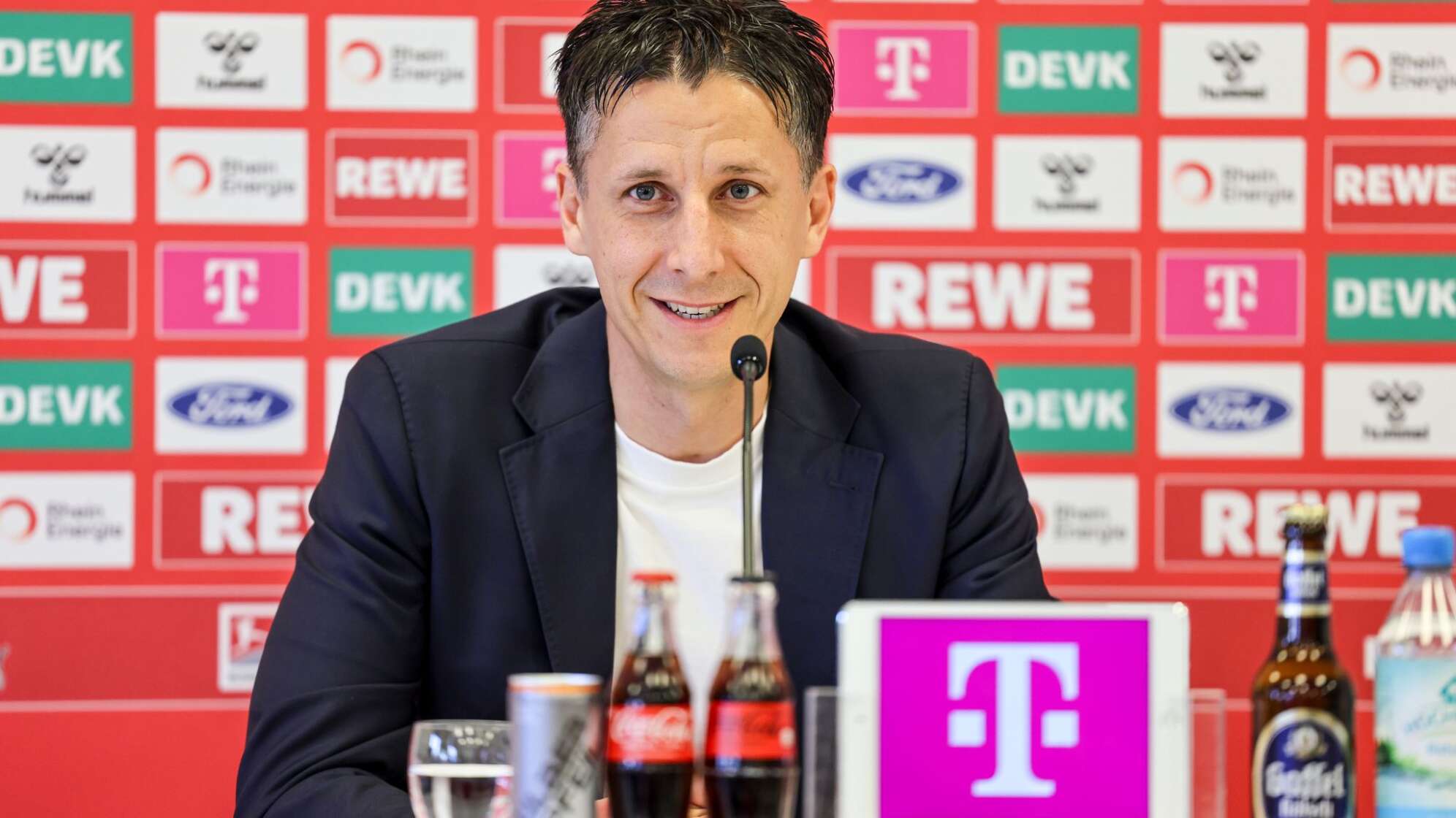 1. FC Köln stellt neuen Trainer vor